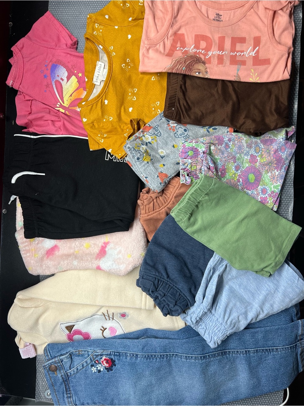 Lot of 16 items of girls' clothing – Sizes 2T & 3T